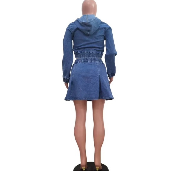 Two-Piece Skirt Set – Zip-Up Jacket & Flared Mini Skirt - Picture 4 of 5